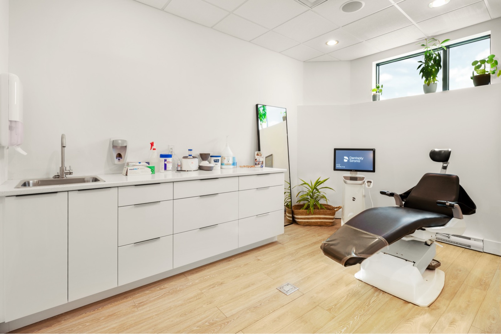 Digital denture exam room at Dieppe Denture Clinic